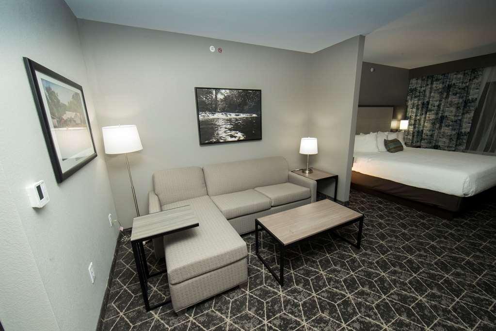 Best Western Plus Lawrenceburg الغرفة الصورة