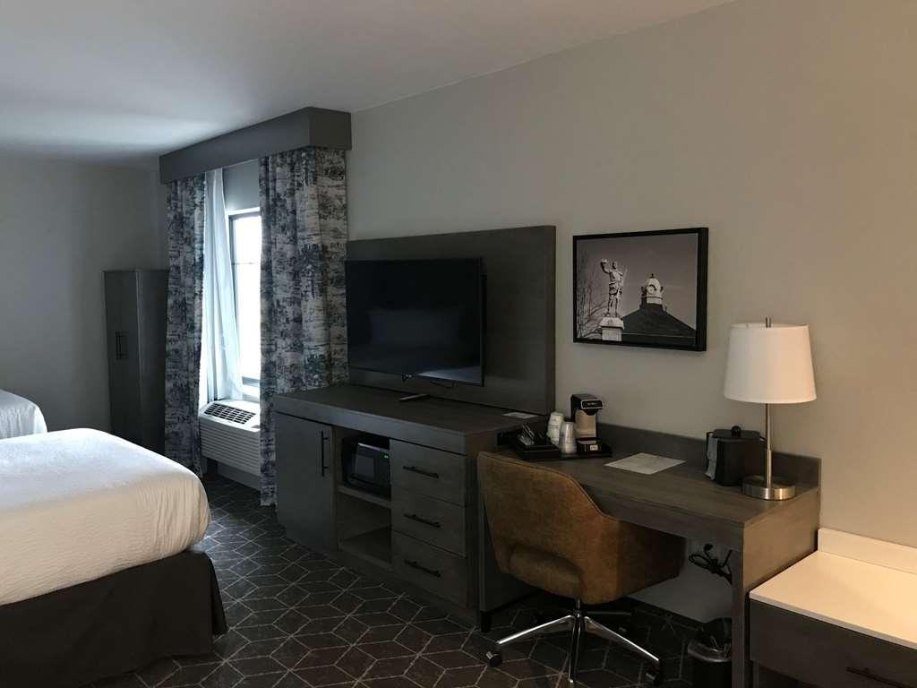 Best Western Plus Lawrenceburg الغرفة الصورة